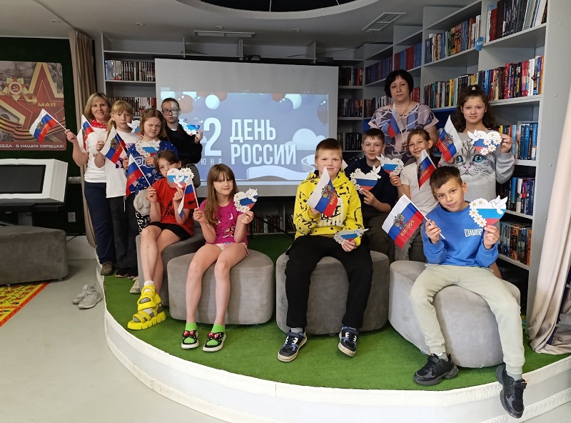 Мастер-класс "Открытка к Дню России".