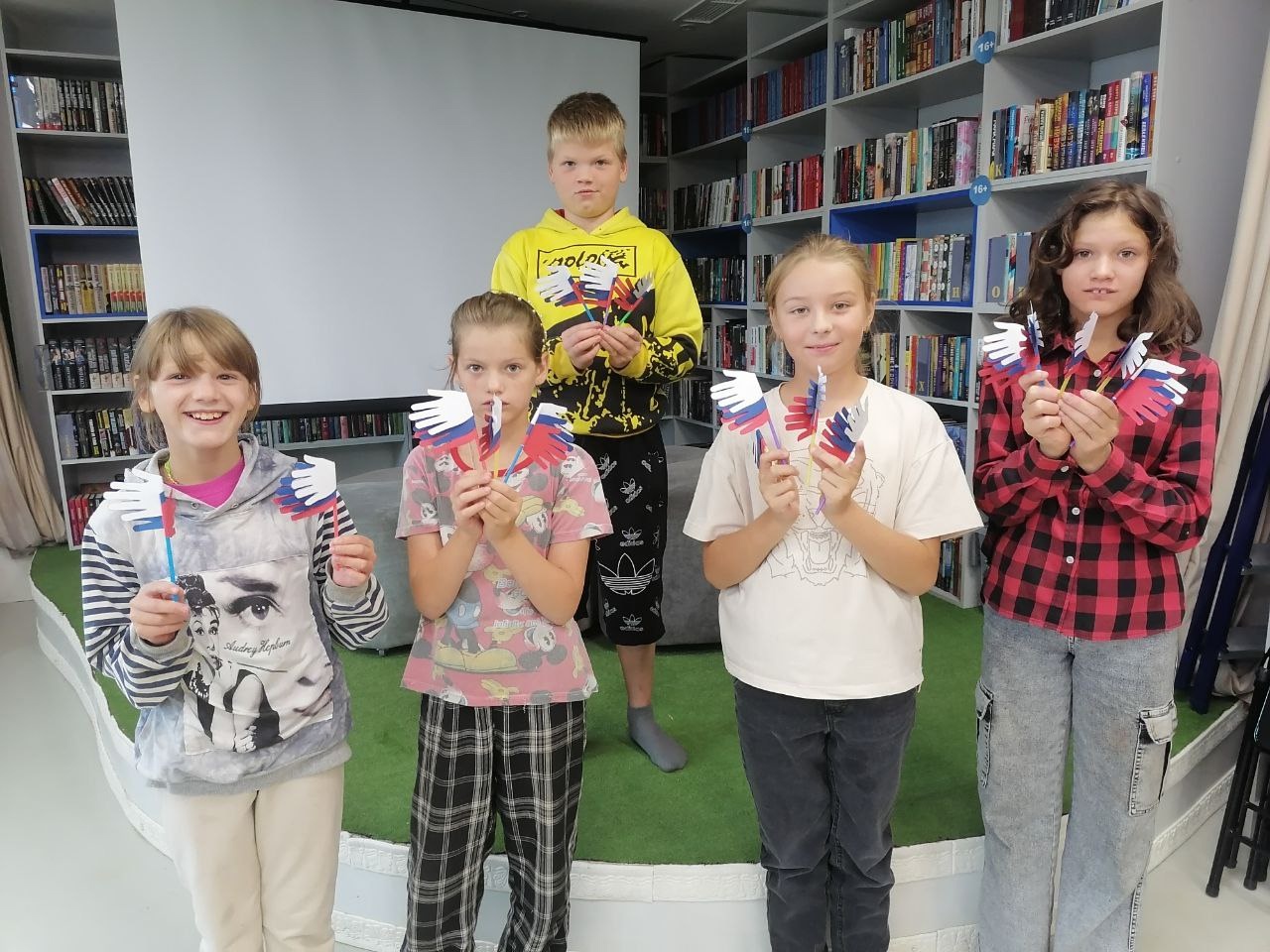 Мастер-класс, посвящённый празднику Дня Российского флага!