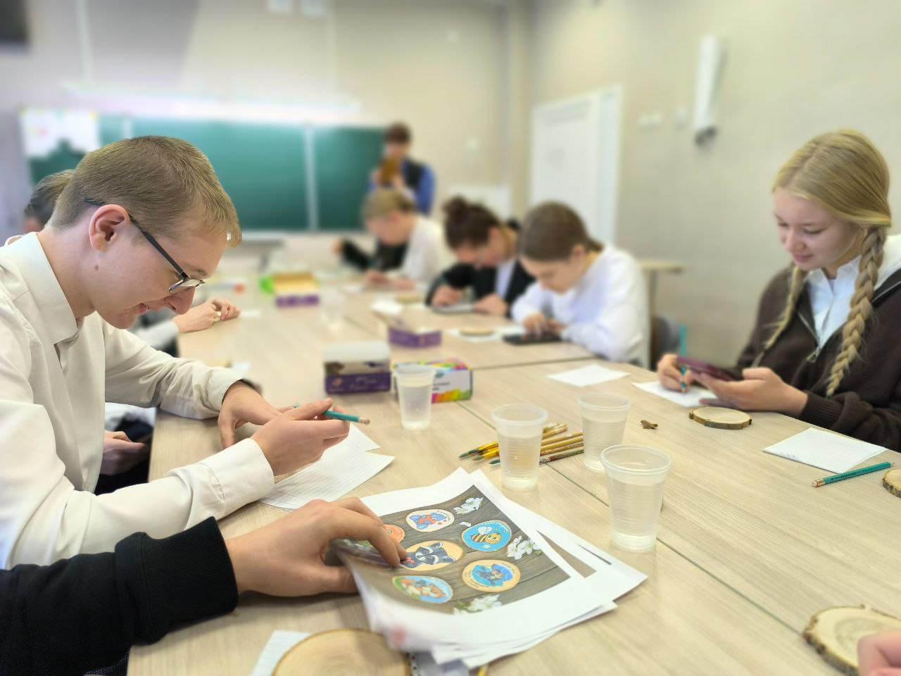 Творческий мастер-класс "Рисование на спилах" для учеников 10 класса МБОУ СШ №7.