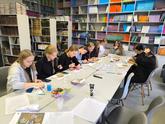 Мастер-класс "Рисование на спилах" для учеников 8 класса МБОУ СШ №7.