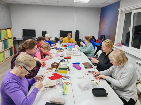 Мастер-класс по созданию брошек.