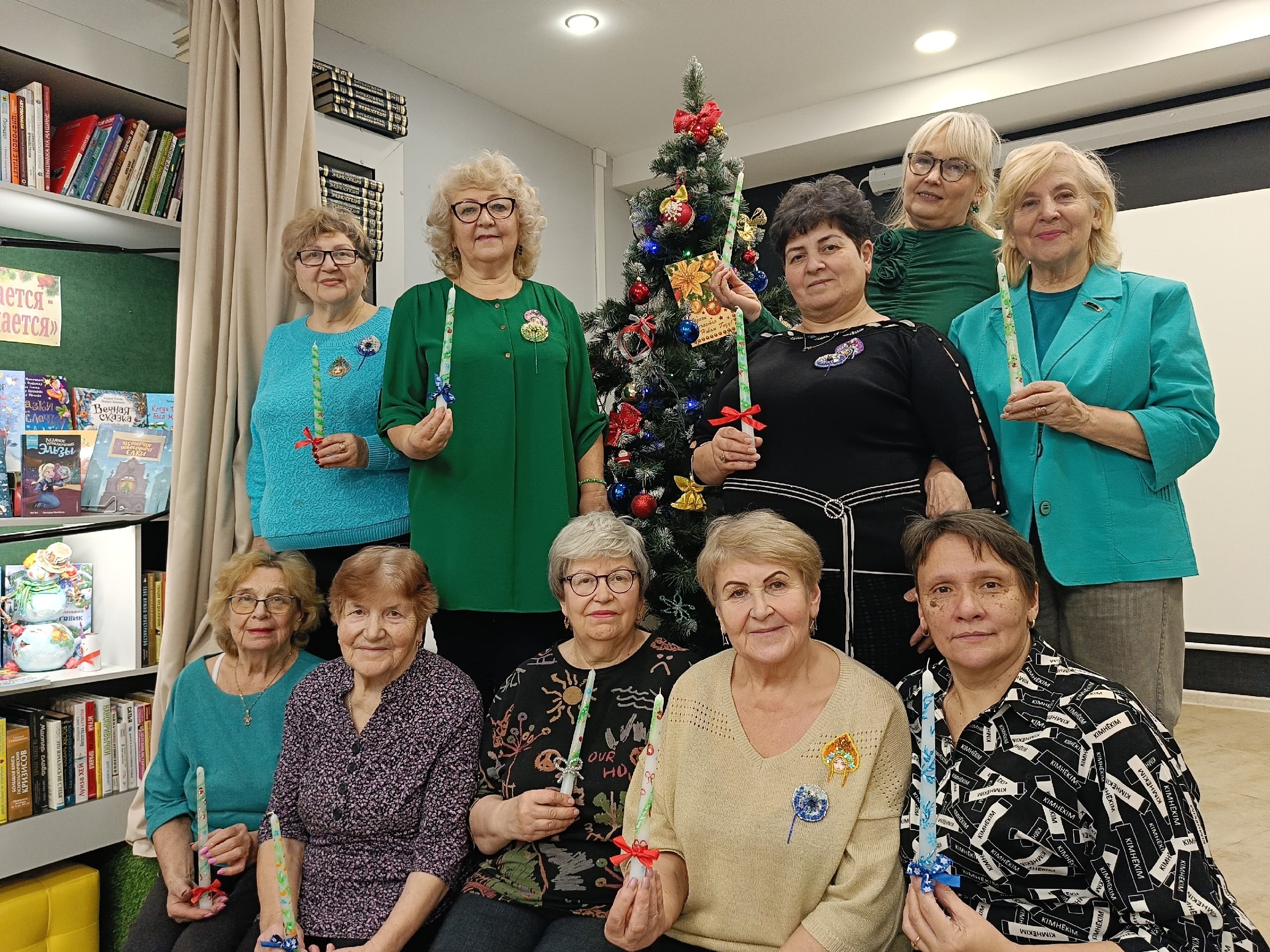 Мастер‑класс &laquo;Роспись новогодних свечей&raquo; в женском клубе &laquo;Василисы&raquo;.