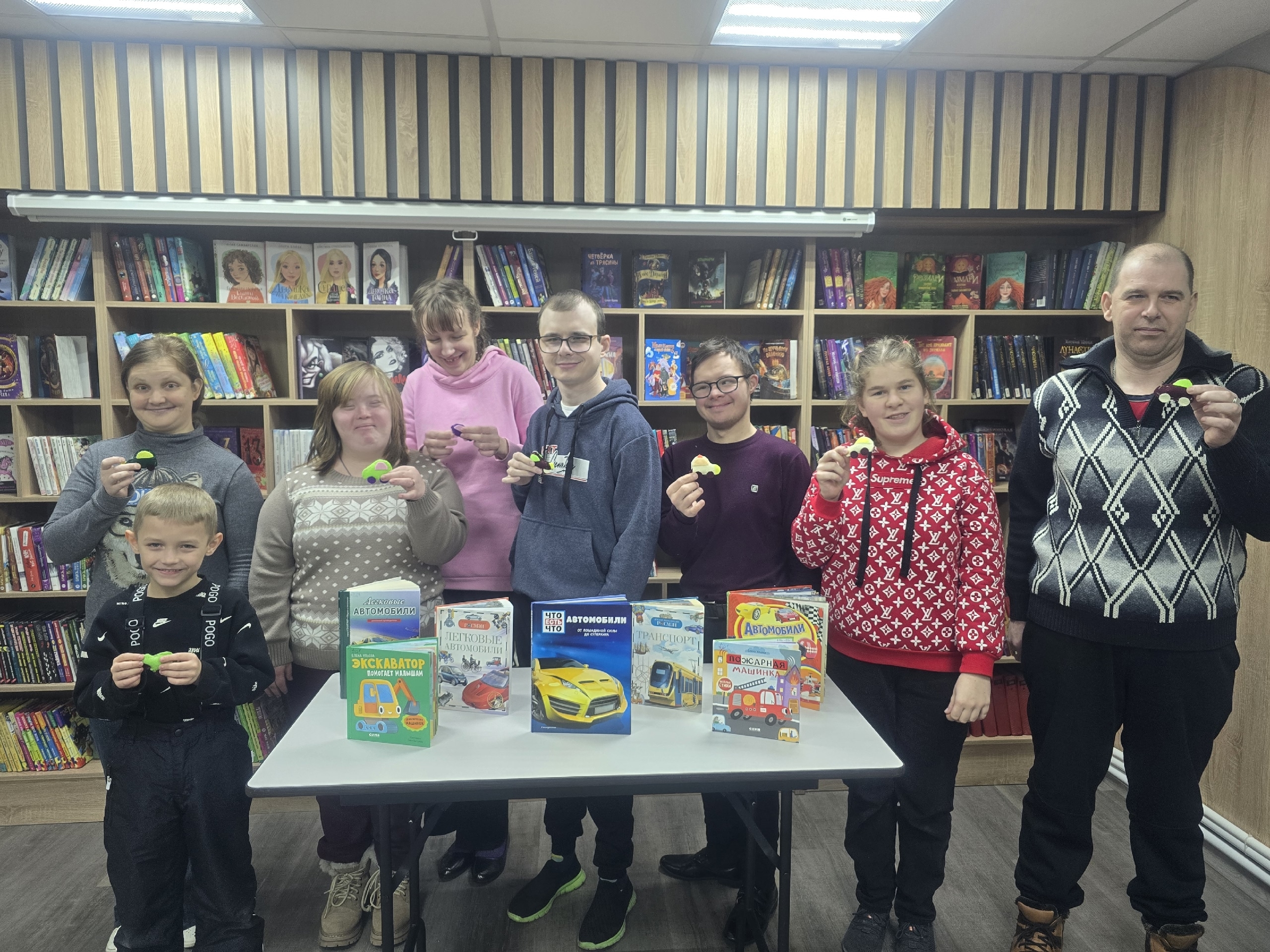 "День автомобиля" в клубе "Фантаз&euml;ры".