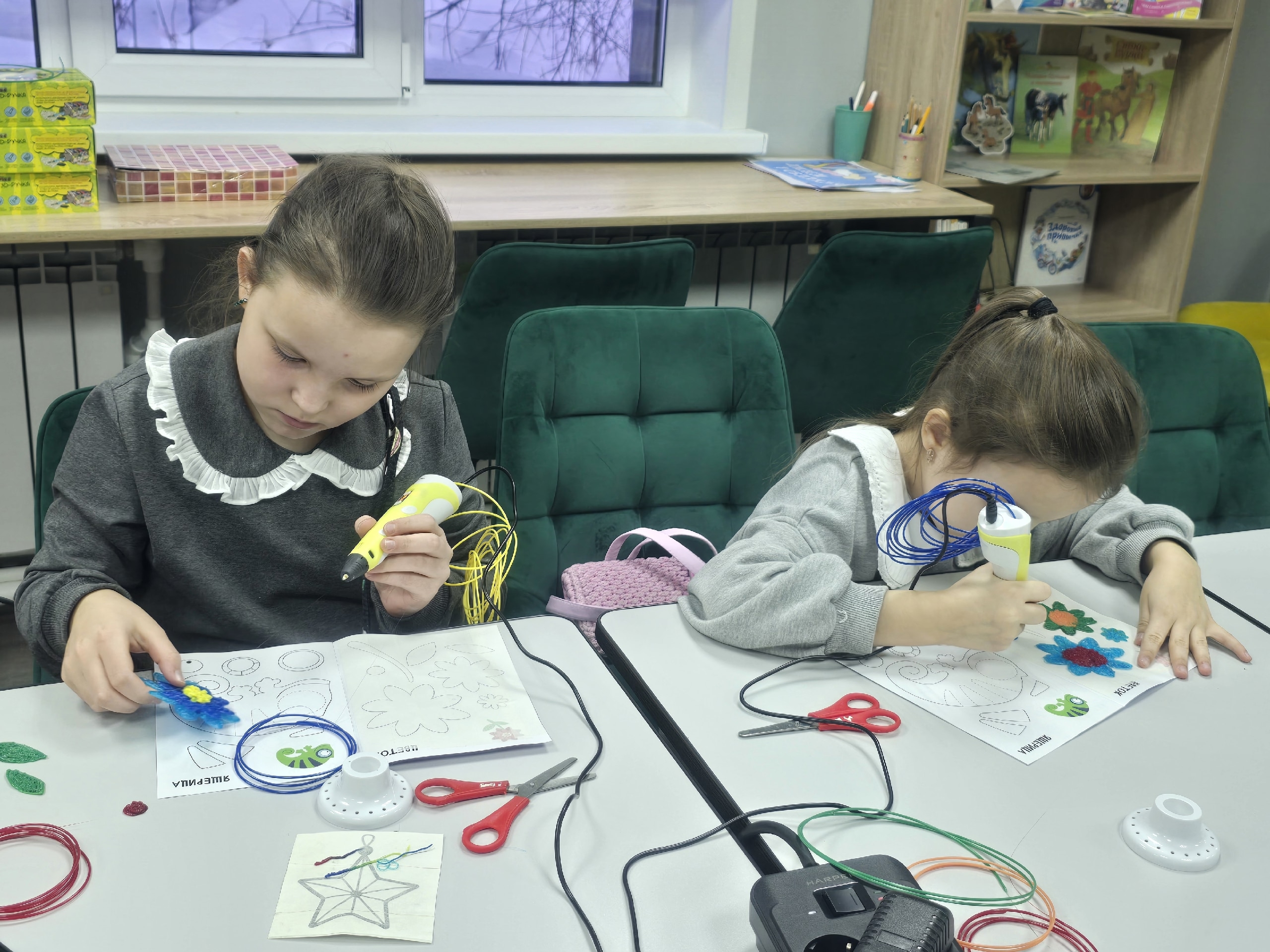 Состоялась наша первая встреча в 3D-мастерской по рисованию 3D-ручкой!